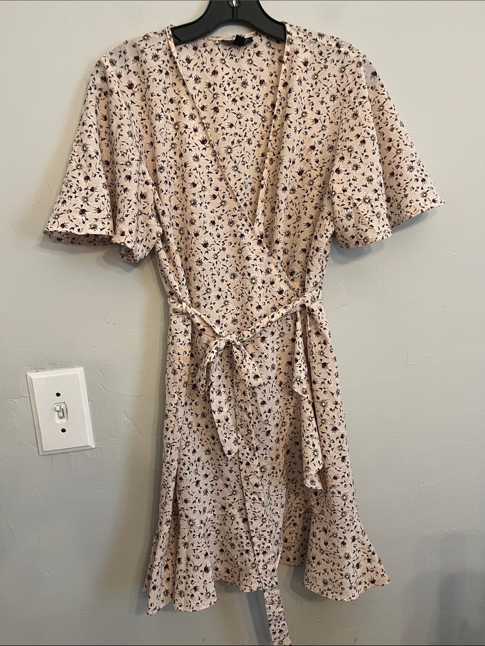 Topshop size 8 pink floral wrap mini dress